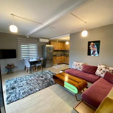 Holiday home Butiq Garden House