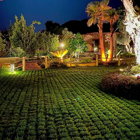 Holiday home Butiq Garden House *